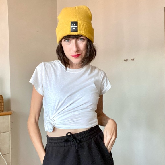 Accessories - Yellow/Gold Acrylic Toque